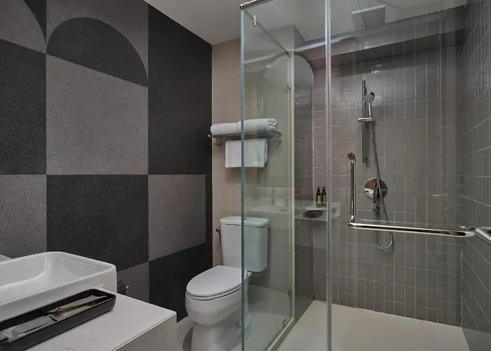 The Quarter Onnut By Uhg - Close To Bitec, Cloud 11, 40 Minutes To Suvarnabhumi Airport Hotel Bangkok