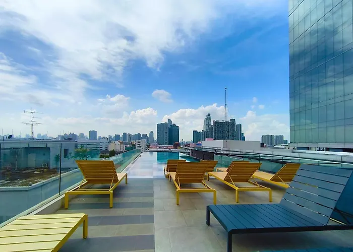 The Quarter Onnut By Uhg - Close To Bitec, Cloud 11, 40 Minutes To Suvarnabhumi Airport Hotel