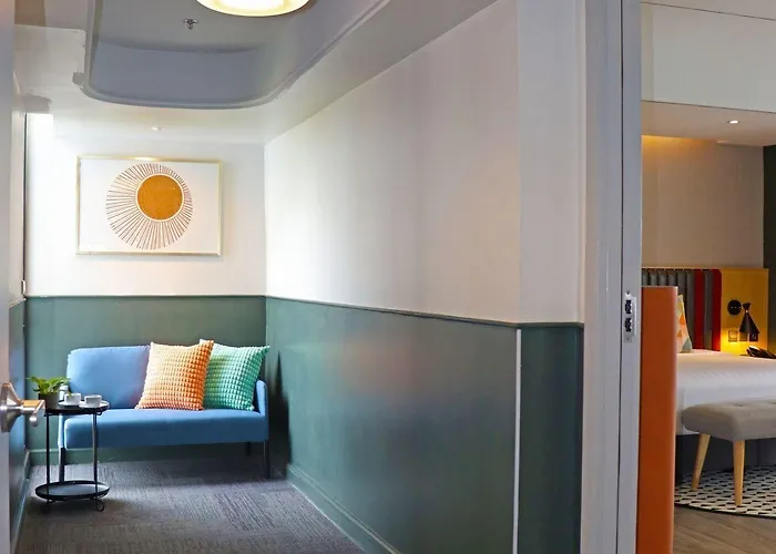 Hotel The Quarter Onnut By Uhg - Close To Bitec, Cloud 11, 40 Minutes To Suvarnabhumi Airport