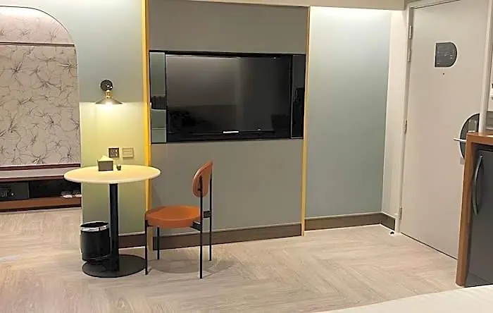 Hotel The Quarter Onnut By Uhg - Close To Bitec, Cloud 11, 40 Minutes To Suvarnabhumi Airport 4*